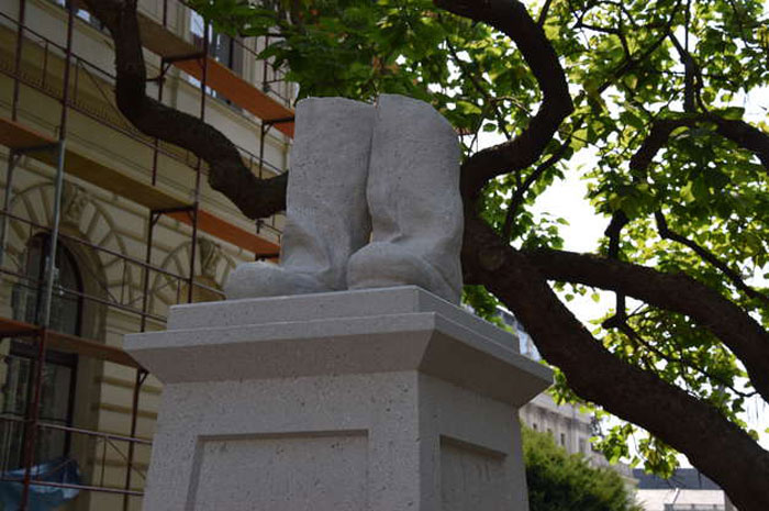 MONUMENT TO A DESTROYED MONUMENT